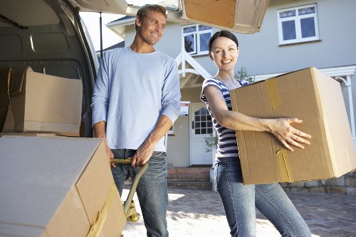 Screen-reader friendly website content for Removals Canarywharf